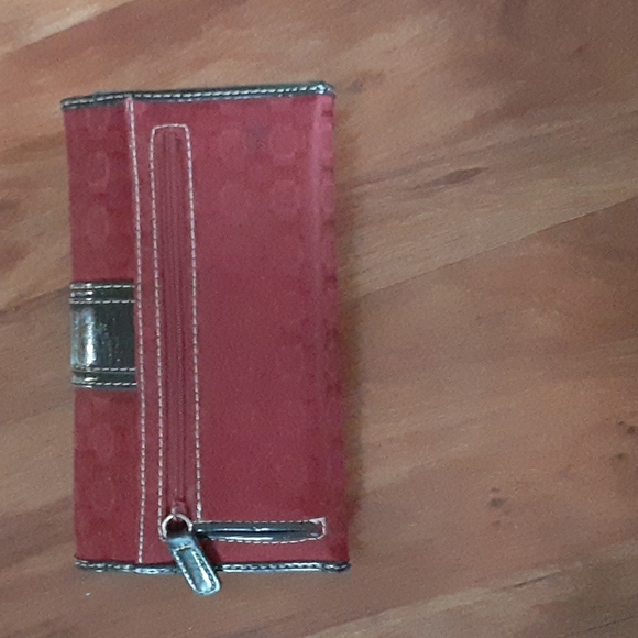 Red Wallet - Picture 6 of 6